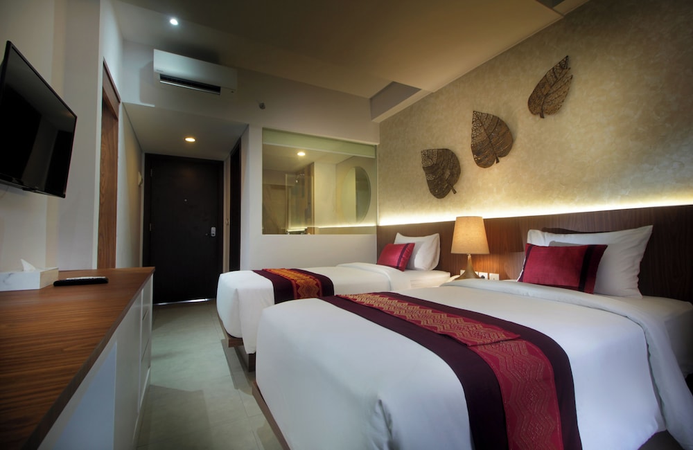Premier Twin Room photo 2