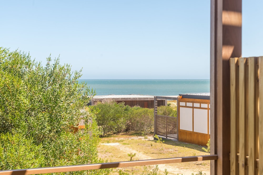 Partial Ocean view Master Suite photo 3