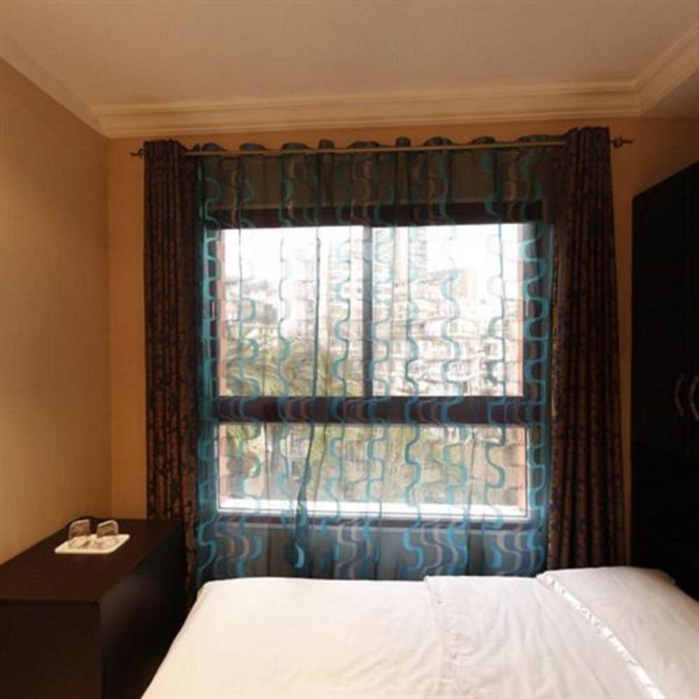 Standard Twin Room - Photo 3