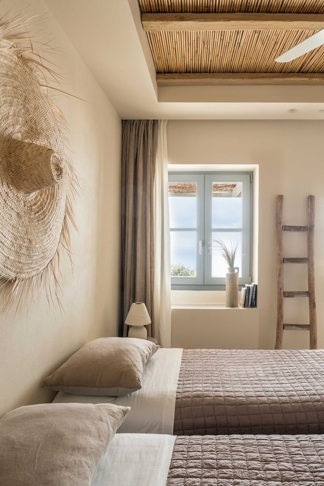 Superior Suite, Sea View (Delphinus) photo 2