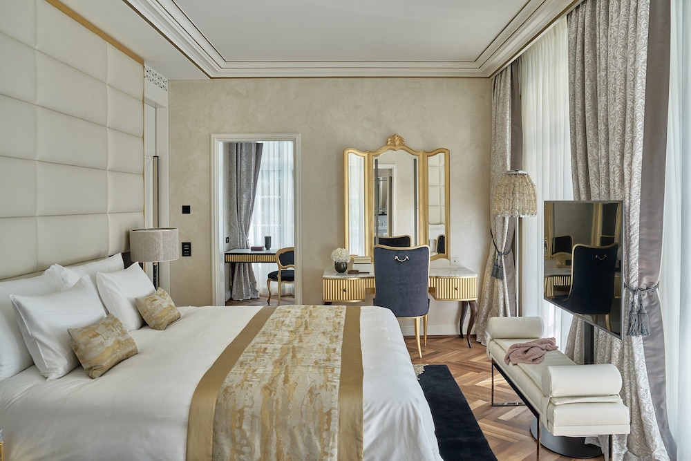 Suite, 1 King Bed