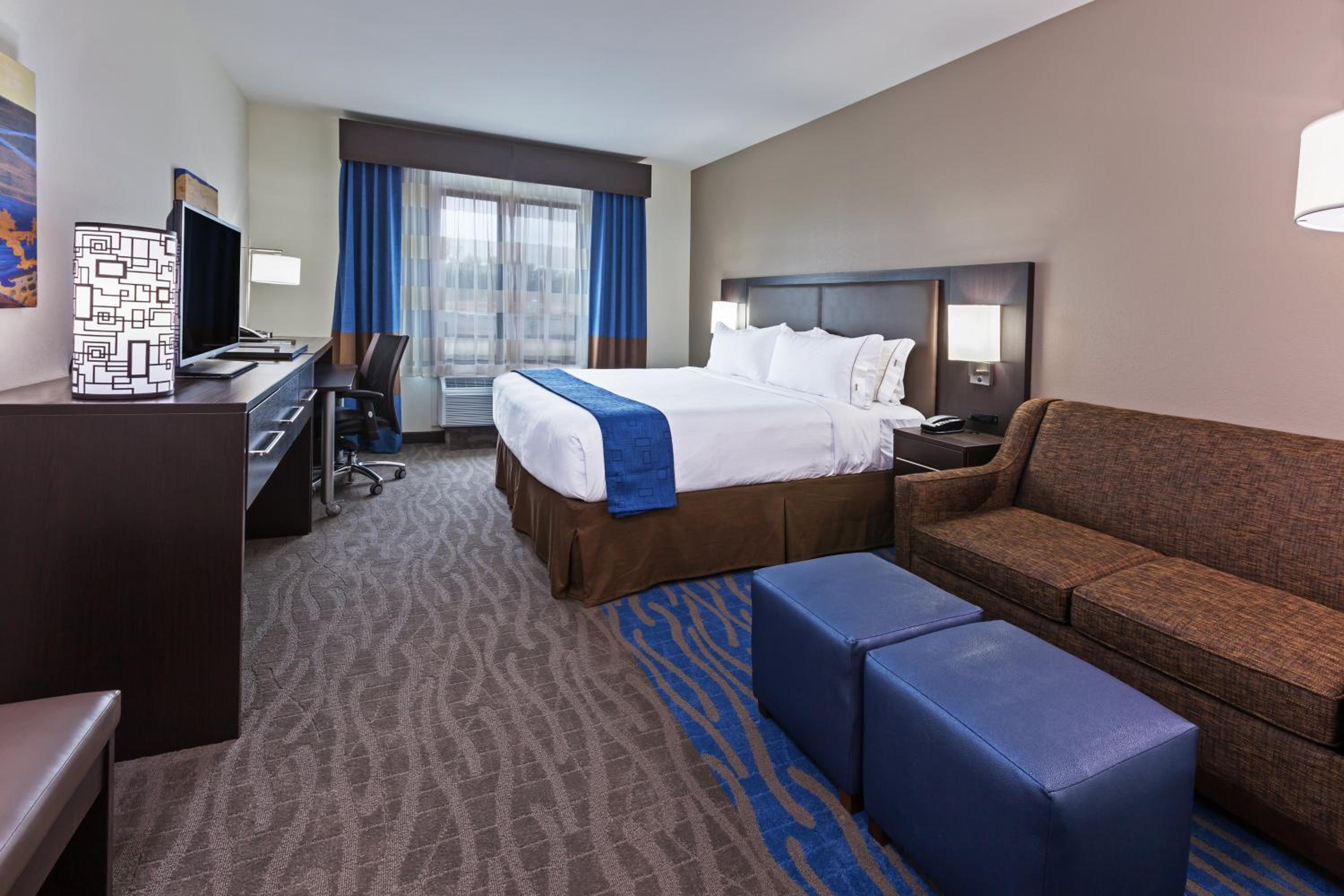 Suite - Hearing Accessible - Non-Smoking photo 1