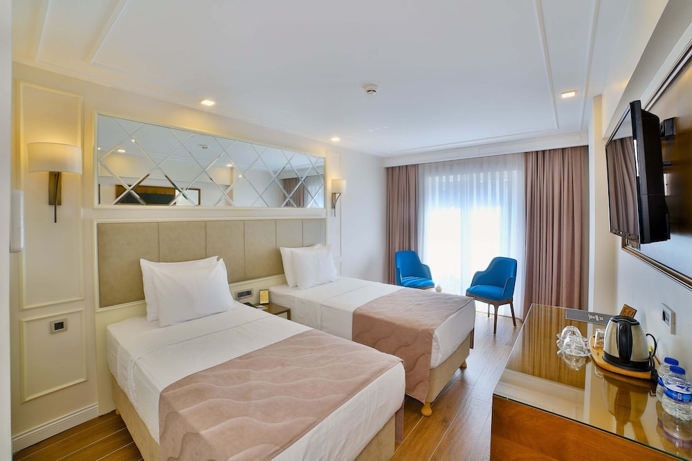 Connected Room photo 2