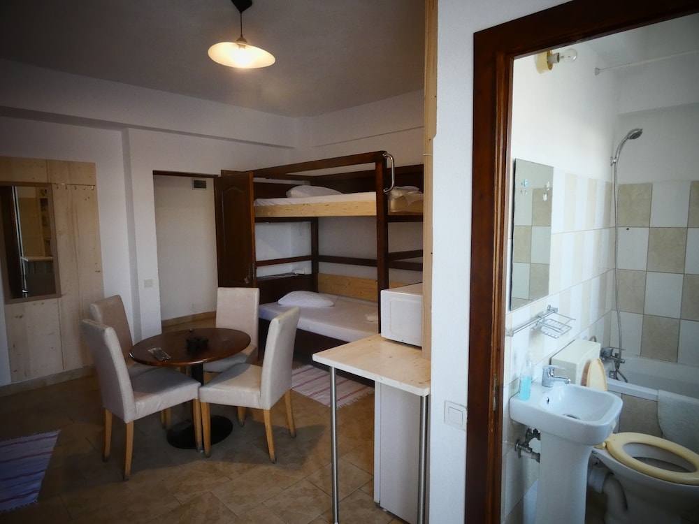 Premium Quadruple Room photo 2