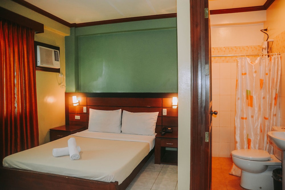Standard Room, 1 Queen Bed