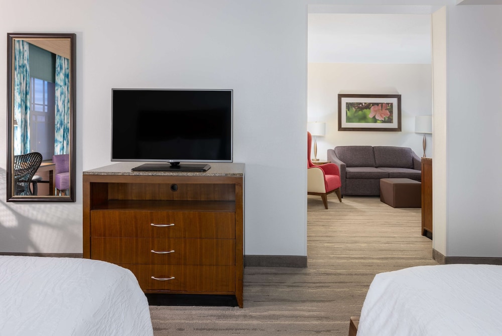 Suite, 2 Queen Beds, Accessible Tub photo 2