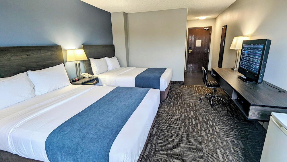 Deluxe Room, 2 Queen Beds, Non Smoking photo 3
