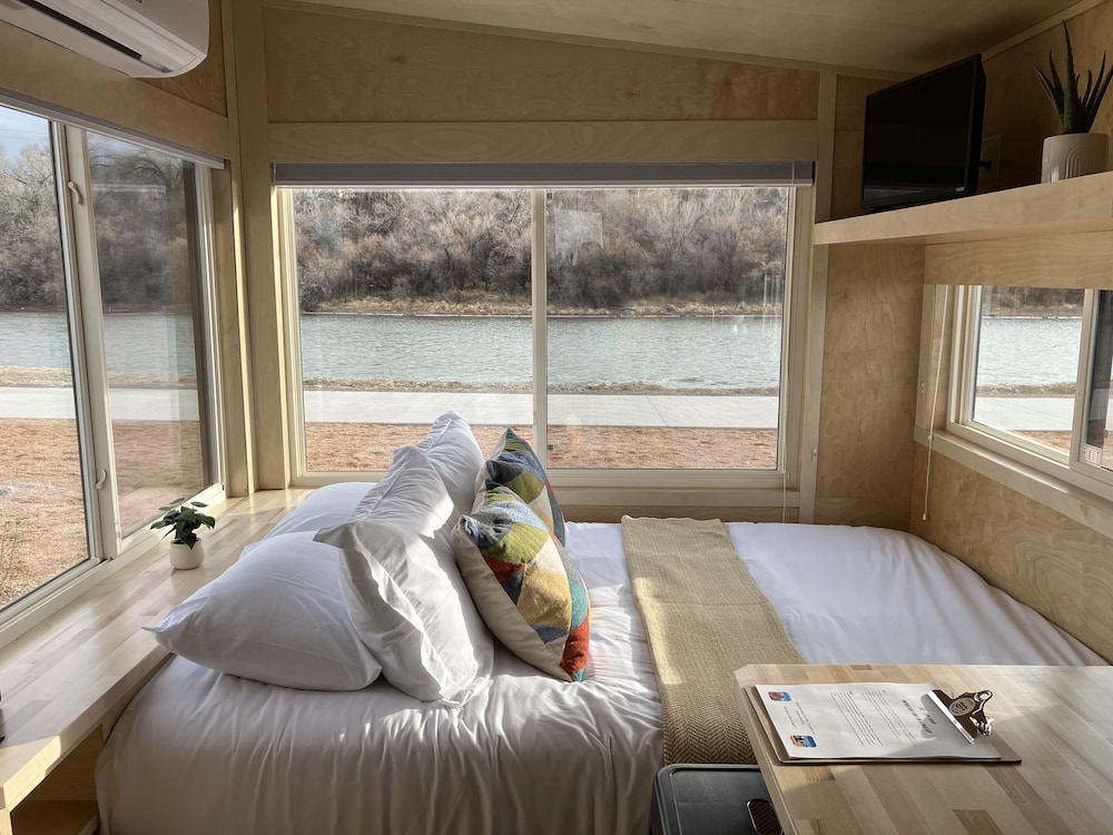 Roam On Tiny Home (Pet Free)