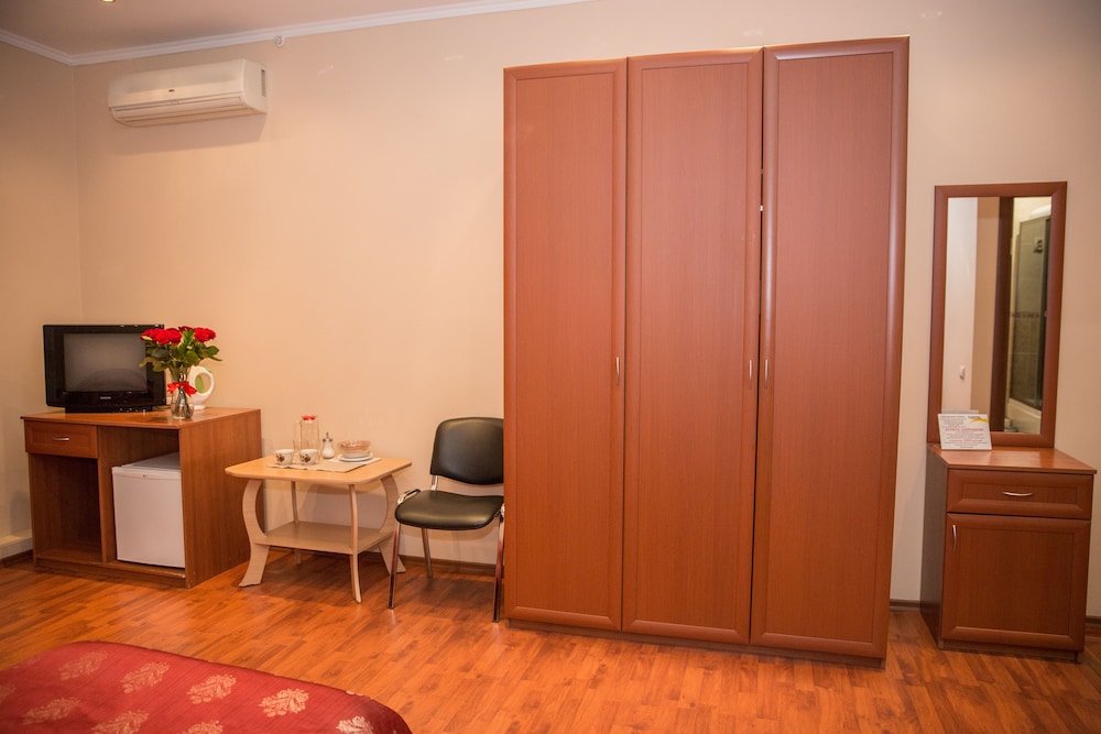 Standard Twin Room photo 3