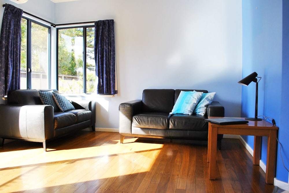 Standard Apartment, 2 Bedrooms, Non Smoking, Kitchen (Single Storey Holidays) photo 3