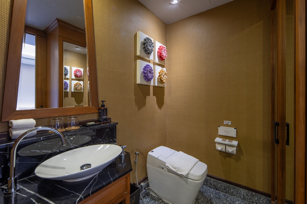 Deluxe Double Room without balcony photo 3