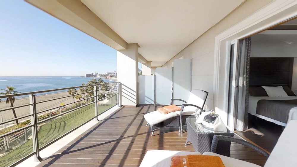 Superior Triple Room, Sea View - Photo 6