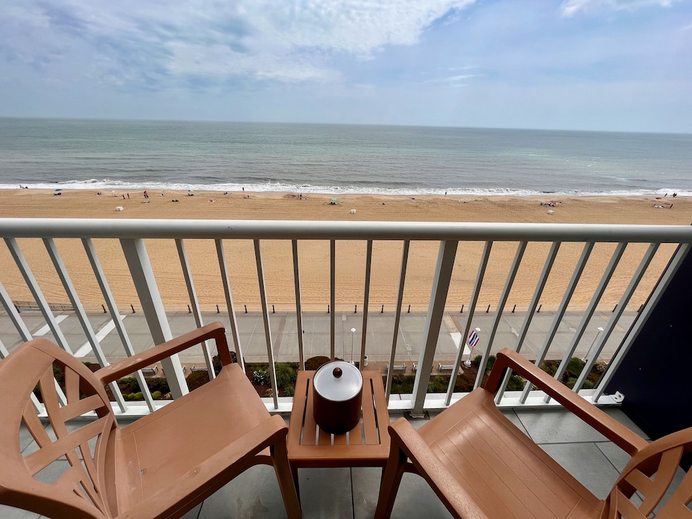 Premium Room, 2 Queen Beds, Oceanfront (High Floor) - Photo 6