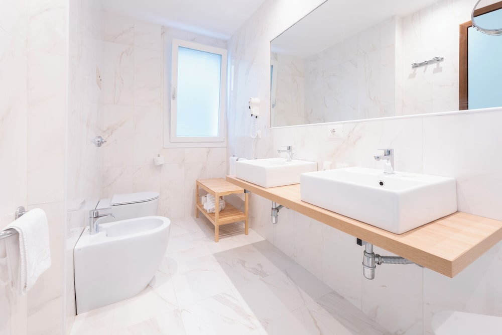 Suite - Photo 4