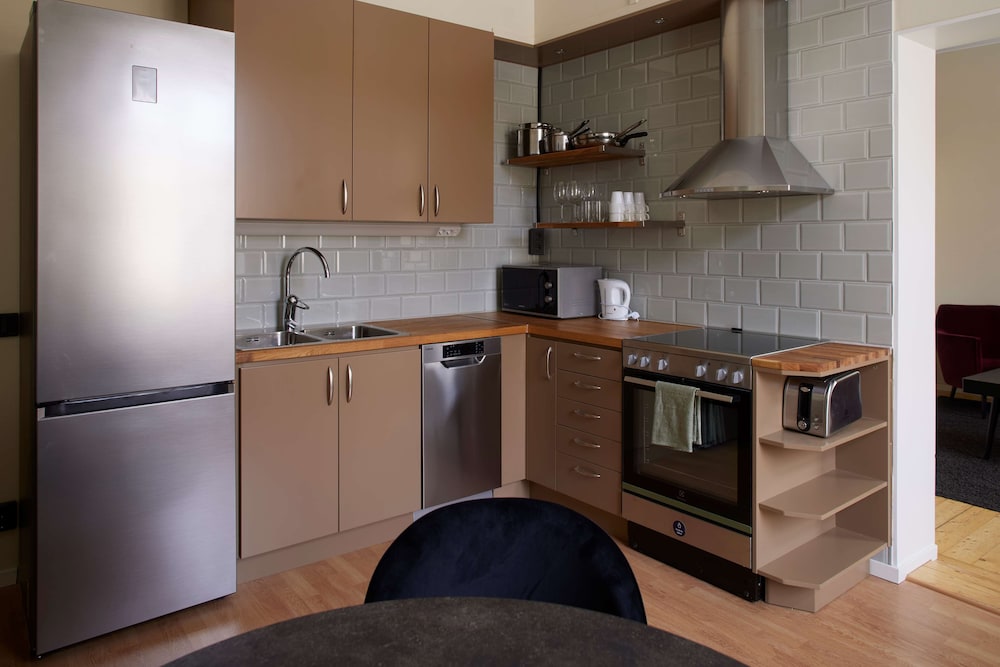 Standard Apartment, Multiple Beds, Non Smoking, Kitchen - Photo 3