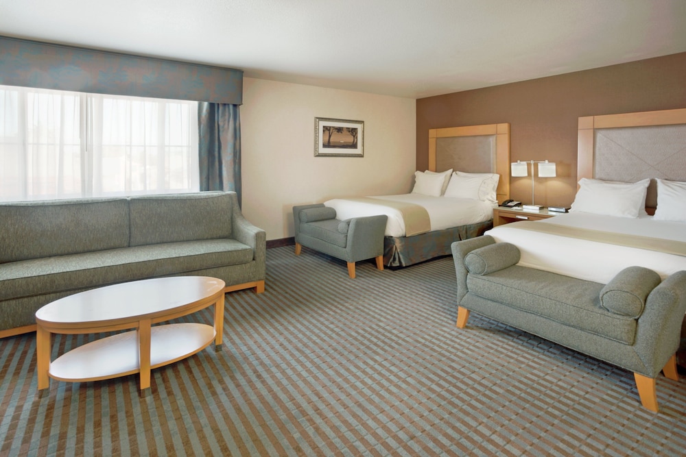 Standard Room, Multiple Beds photo 3
