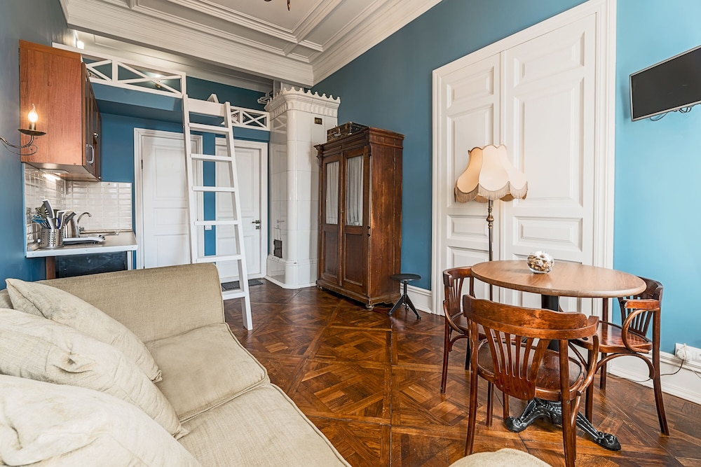 Apartment (Demidov)