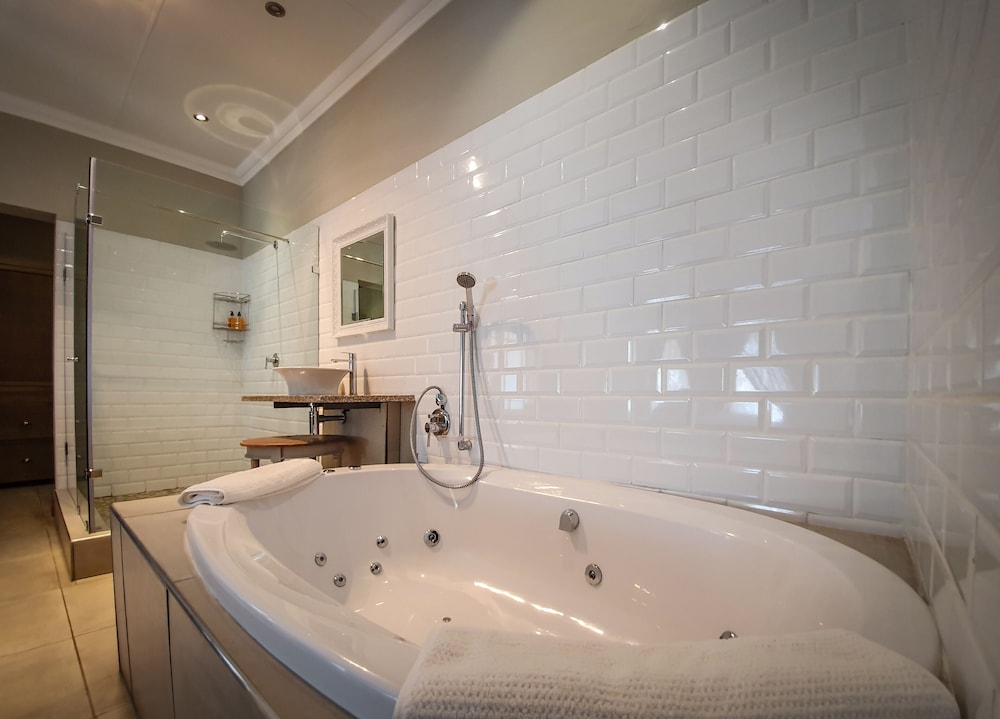 Luxury Cottage photo 2