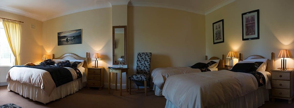 Family Double or Twin Room, Multiple Beds photo 1