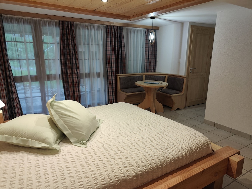 Signature Double Room, Garden View - Photo 5