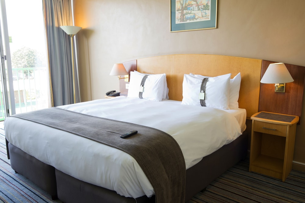 Premium Room - Photo 12