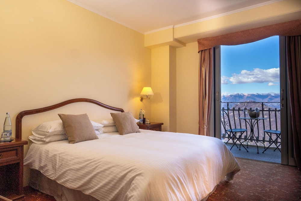 Premier Double or Twin Room, Balcony, Lake View photo 1