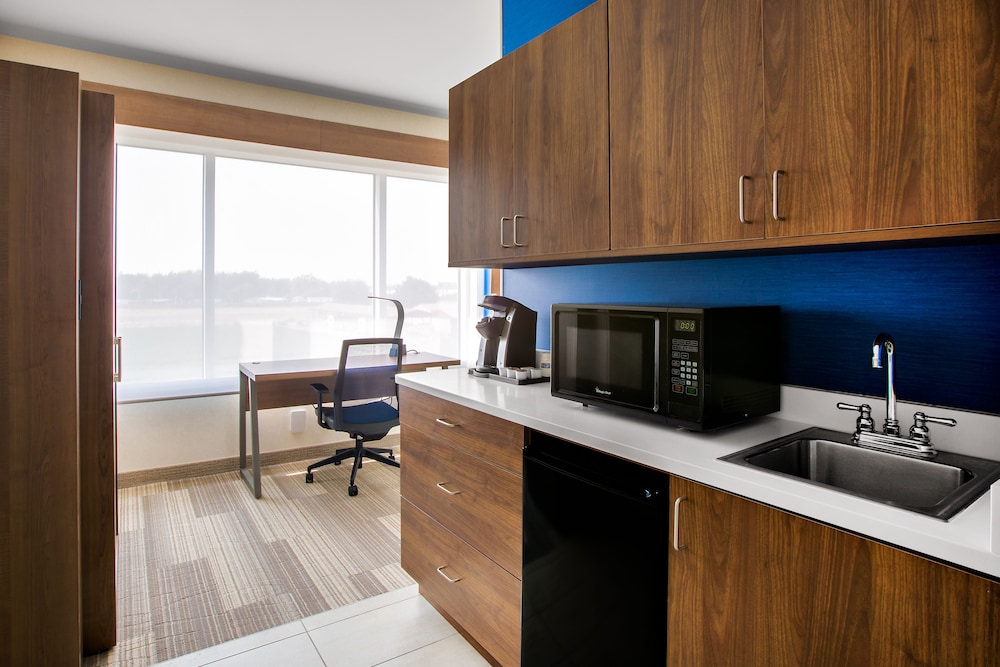 Standard Room, 1 King Bed, Accessible, Jetted Tub (Mobility, Bathtub) - Photo 2