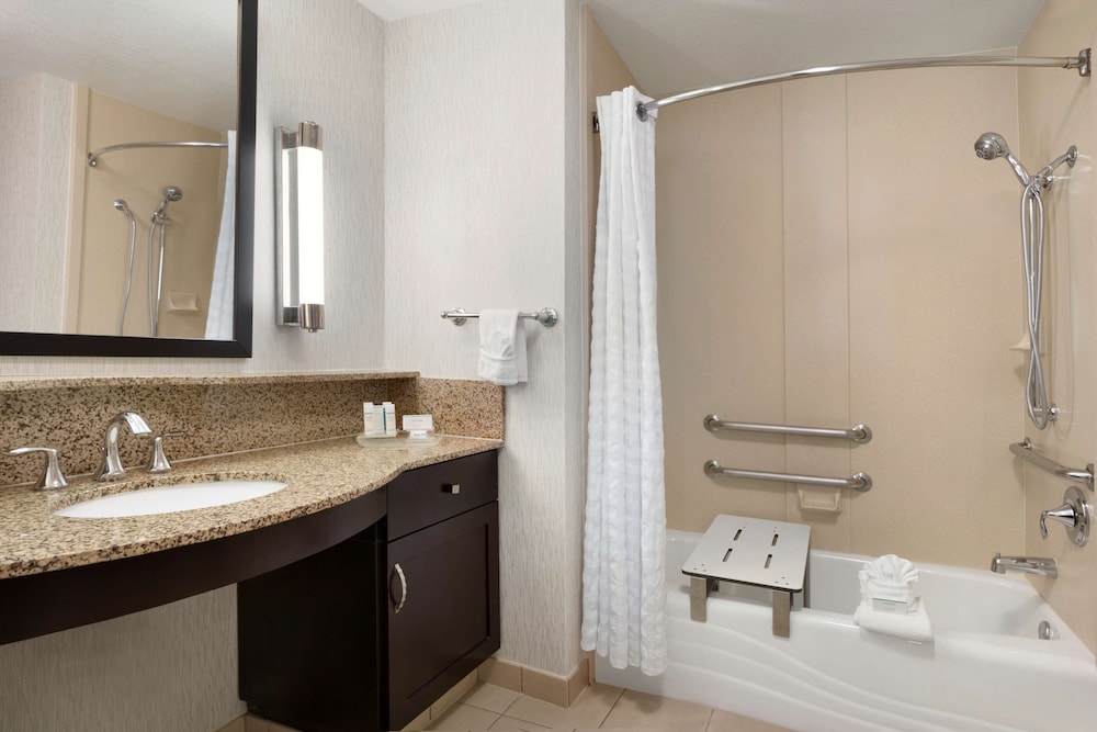 Suite, Accessible, Non Smoking - Photo 3