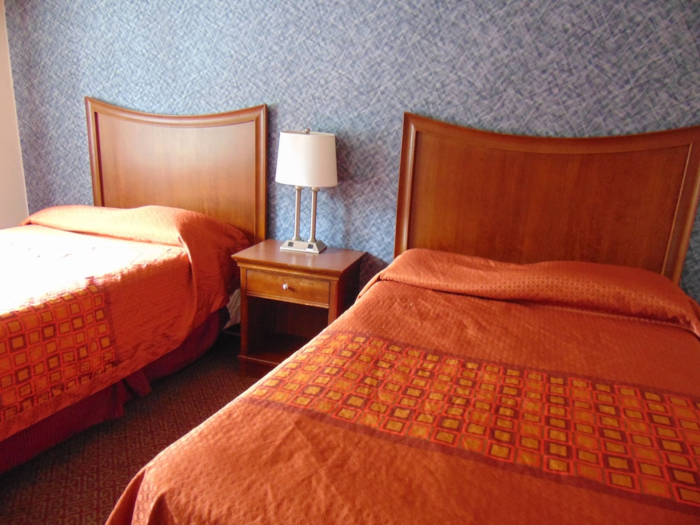 Room, 2 Double Beds, Smoking photo 2
