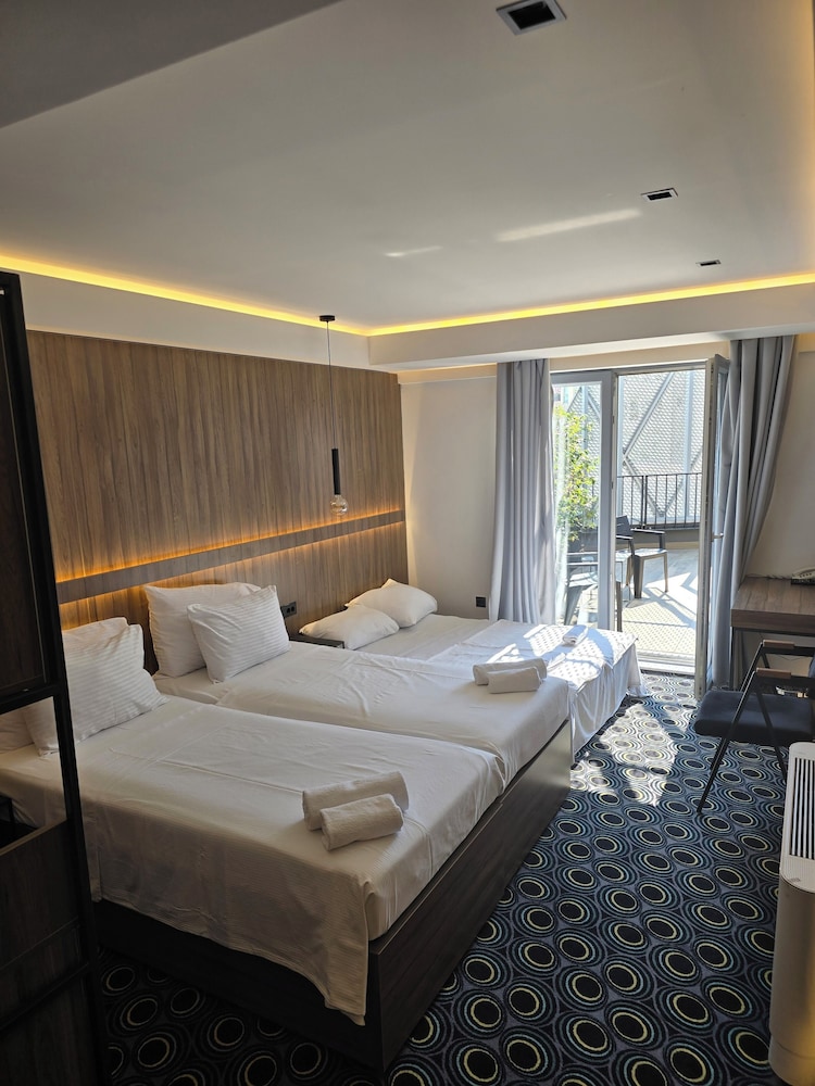 Family Double or Twin Room photo 1