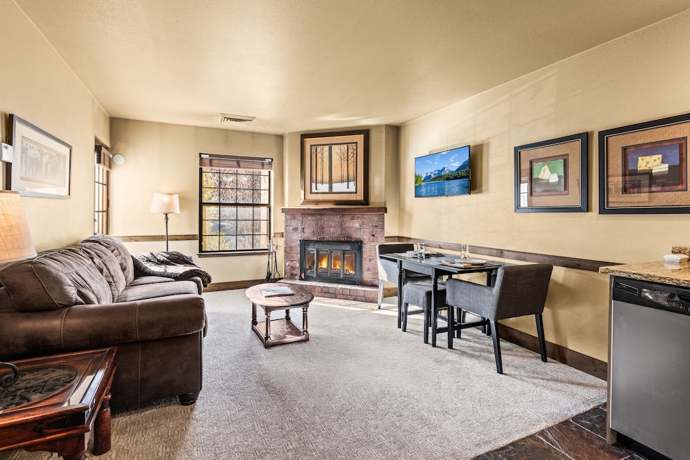 Condo, 1 Bedroom