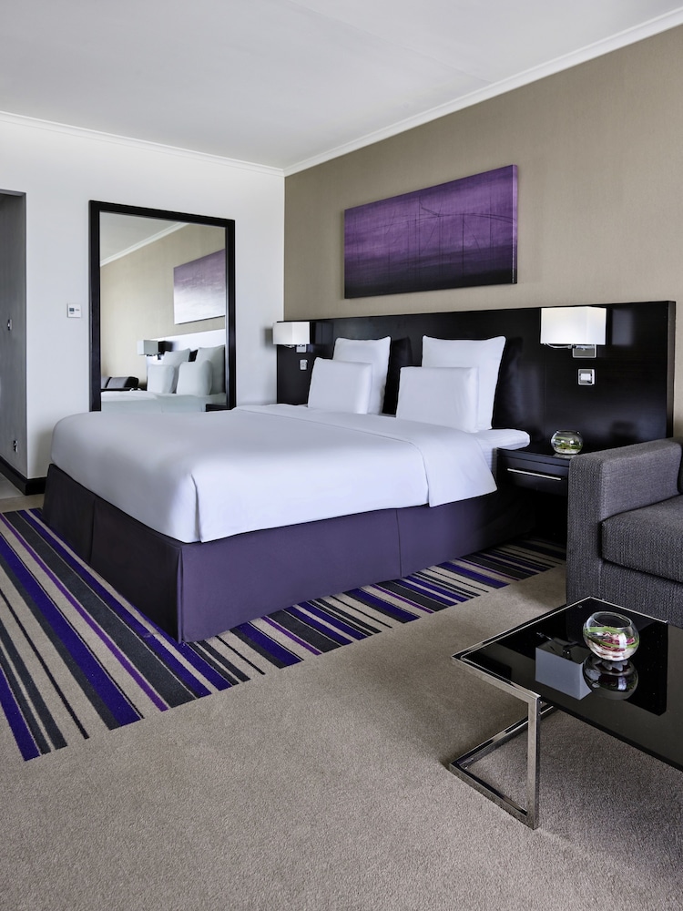 Family Room, 1 King Bed