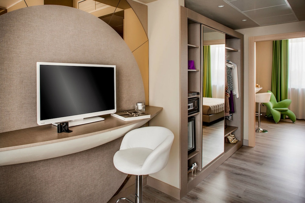 Superior Double Room, Balcony - Photo 2