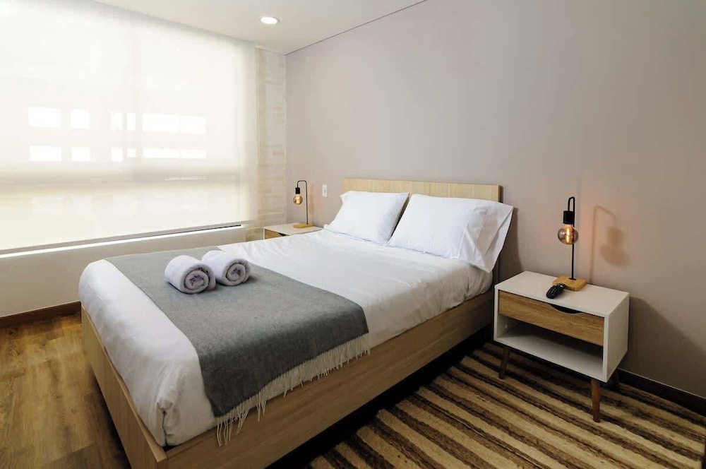 Apartment, 1 Queen Bed, Balcony, City View (GO 1703)