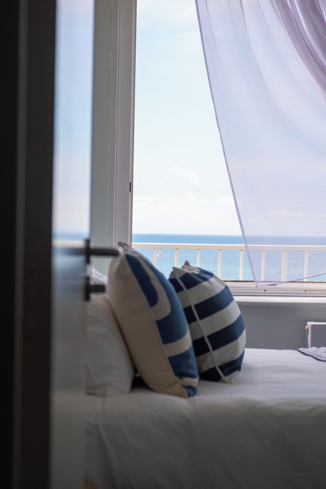 Standard Double Room, Ocean View photo 2