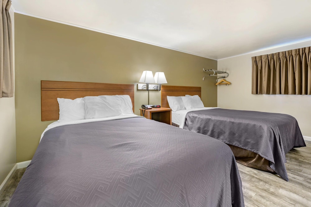 Standard Double Room, 2 Double Beds, Non Smoking - Photo 7