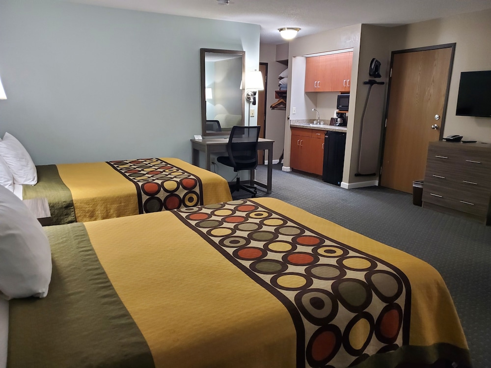 2 Queen Beds Suite with Sofa Bed photo 1