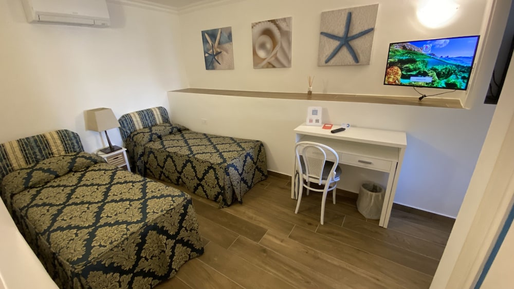 Comfort Room, Non Smoking - Photo 6