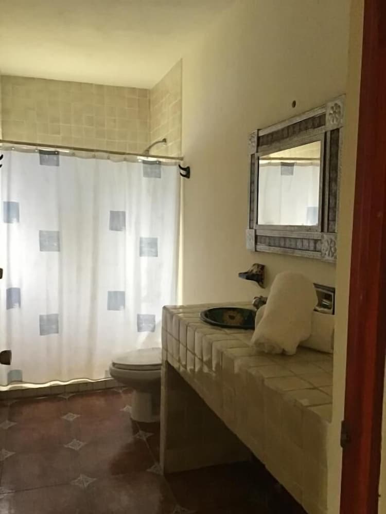 Basic Single Room photo 3