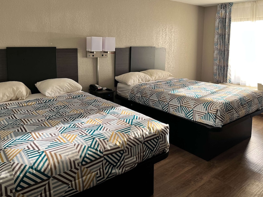 Standard Room, 2 Double Beds, Non Smoking, Refrigerator & Microwave - Photo 1