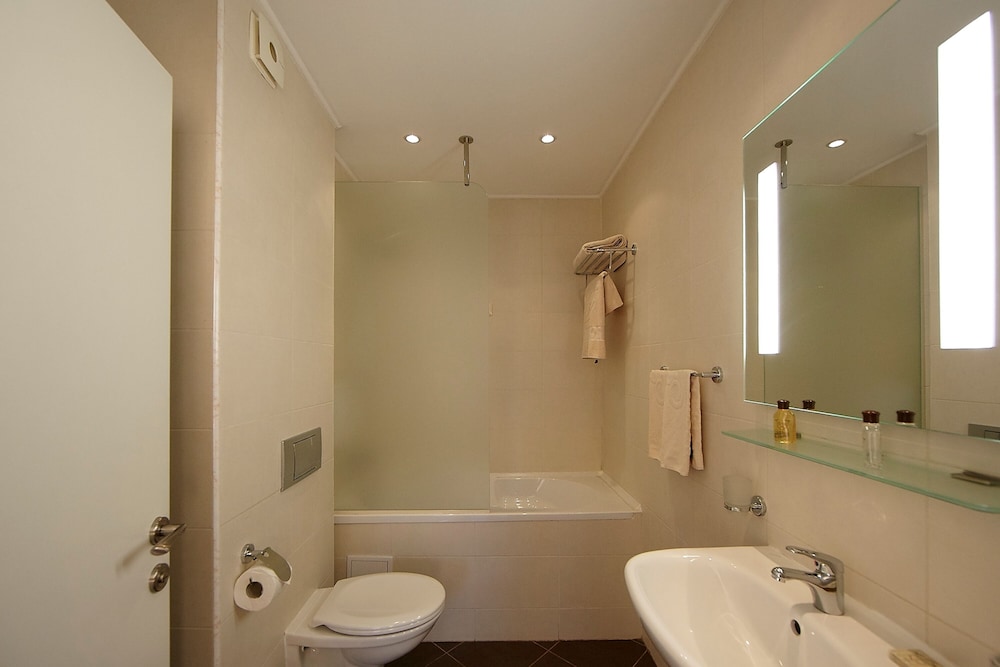 Basic Single Room photo 2