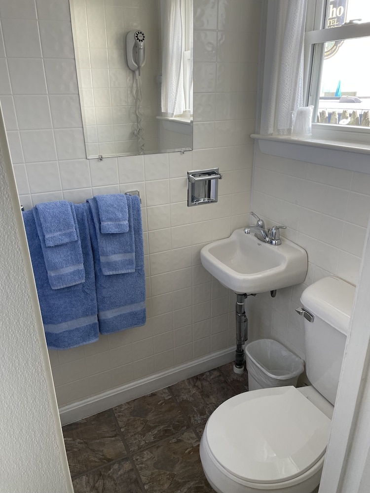 Motel #1 - 2 room kitchenette photo 3