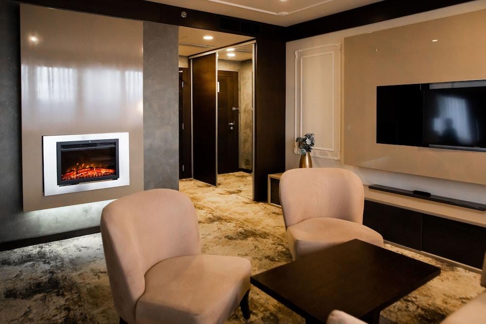 Royal Apartment, 1 Bedroom, 2 Bathrooms photo 2