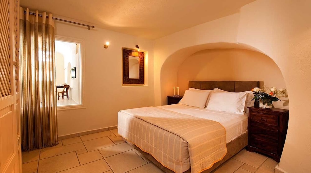 Grand Villa, 3 Bedrooms, Private Pool, Sea View (Cave)