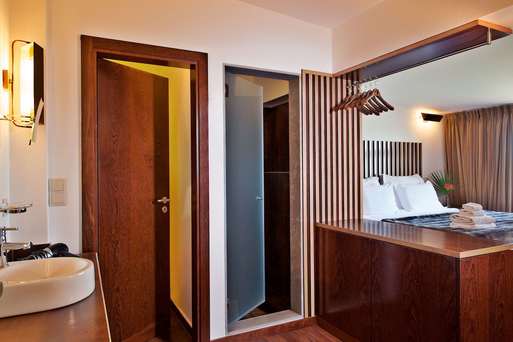 Available room