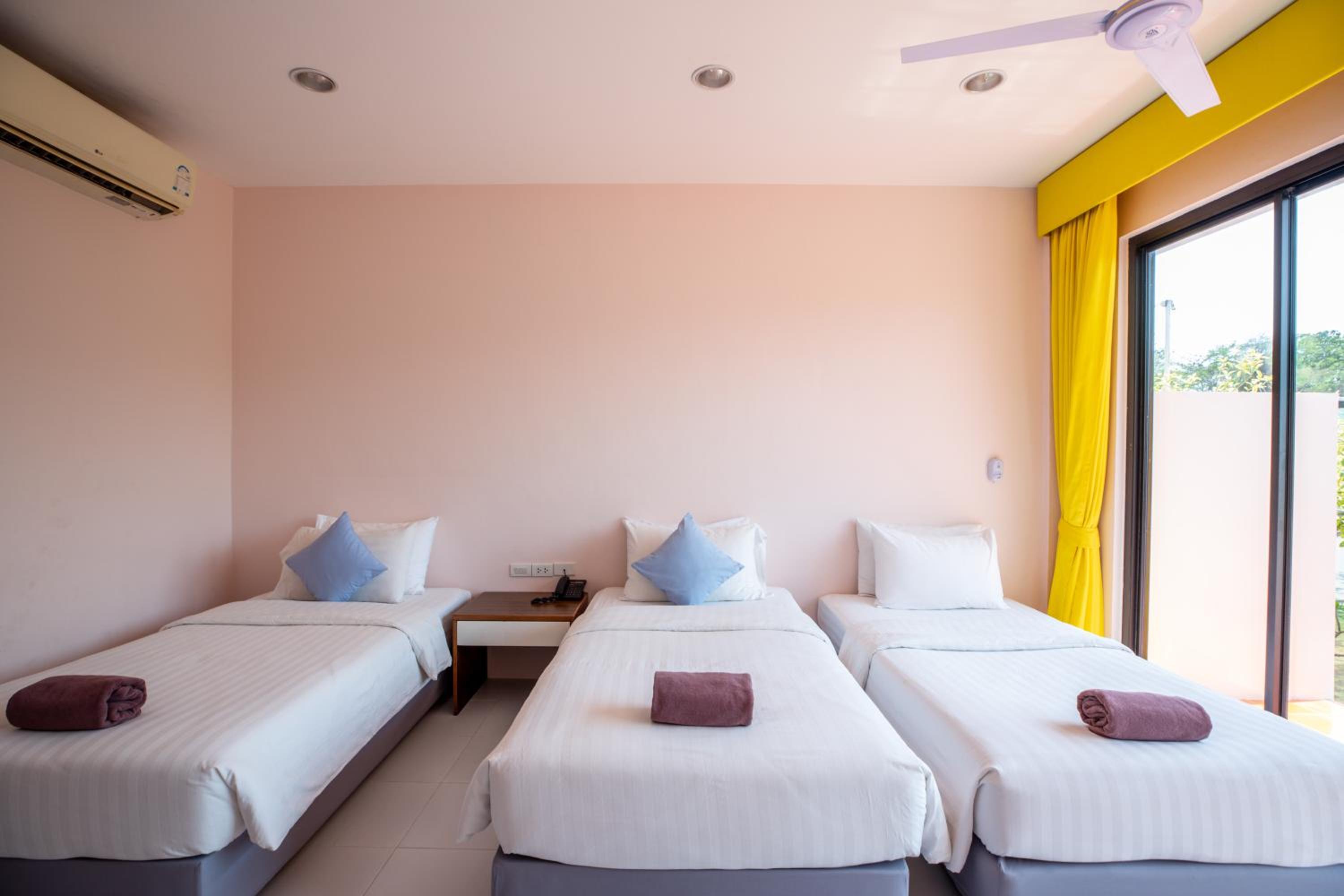 Triple Room with Balcony photo 2