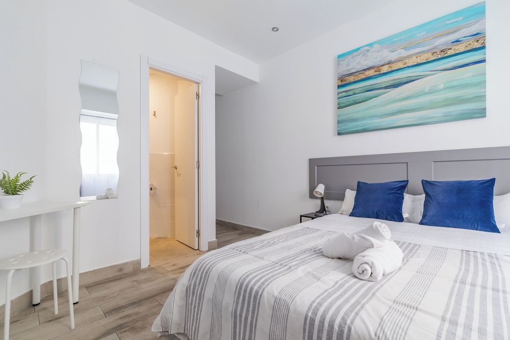 Basic Double Room, 1 Double Bed - Photo 18