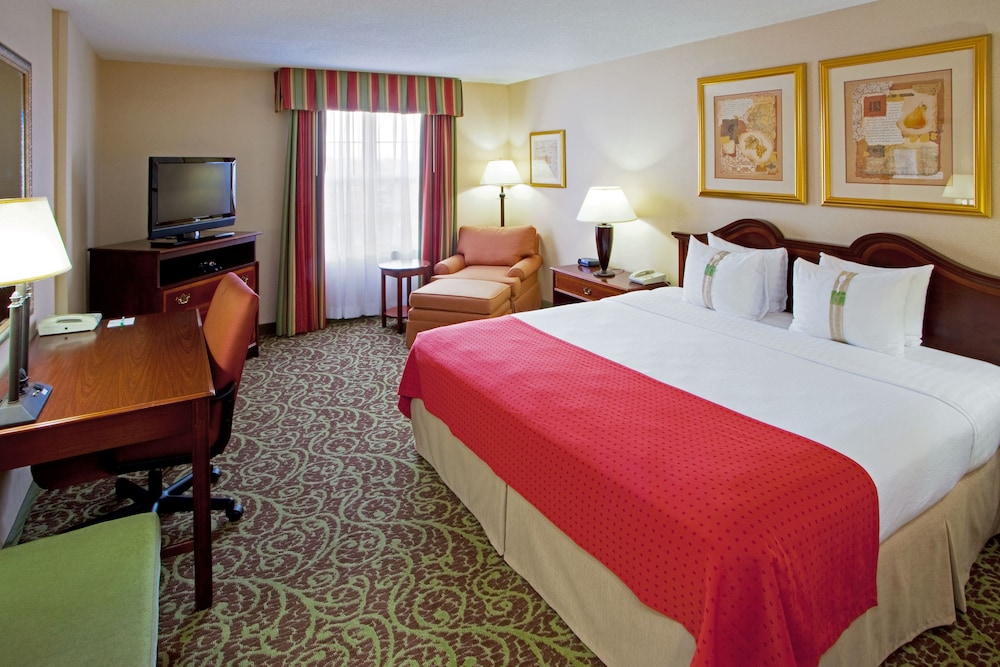 Standard Room, 1 King Bed - Photo 2