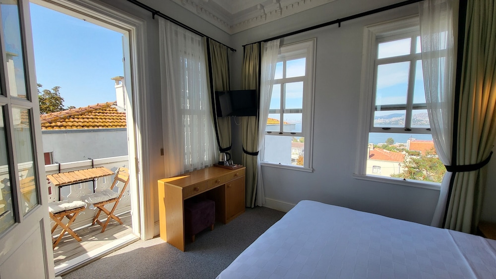 Deluxe Room - Balcony, Sea View, Paula 8 photo 3