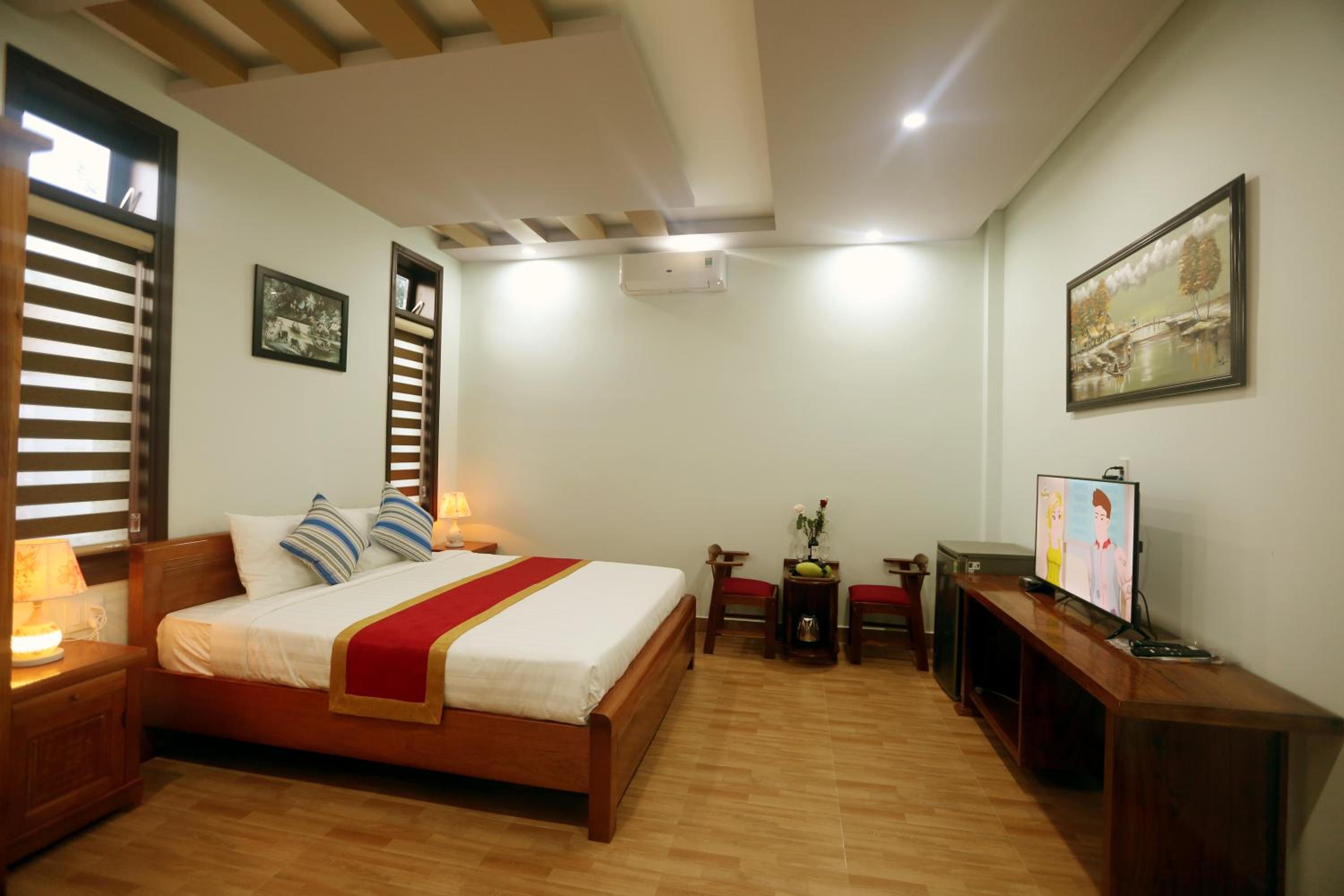 Large Double Room photo 3
